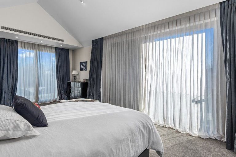 Photo of property in 7 Helmores Lane, Merivale, Christchurch, 8014