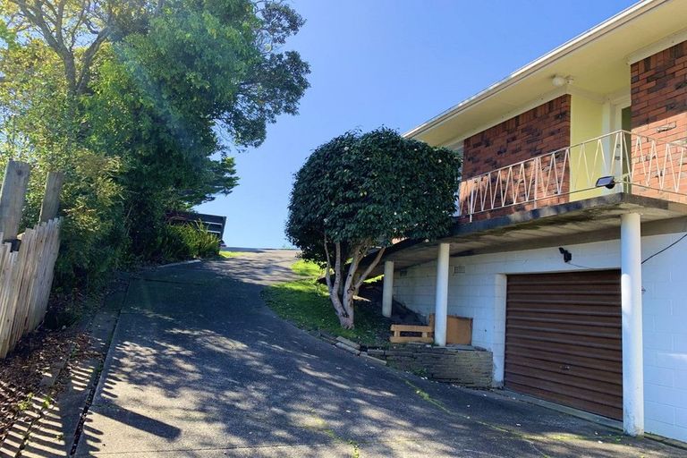 Photo of property in 1/10 Nea Place, Hillcrest, Auckland, 0627