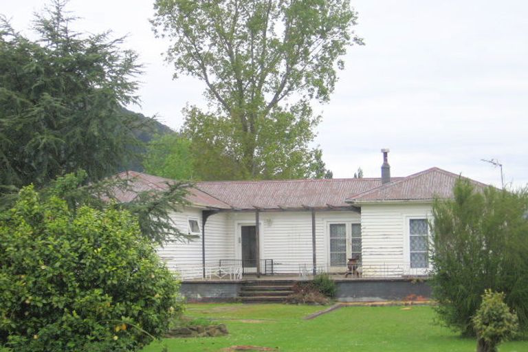 Photo of property in 16 Stirling Street, Te Aroha, 3320