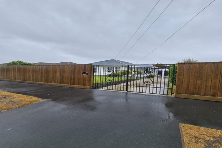 Photo of property in 44 Vivian Street, Burwood, Christchurch, 8083