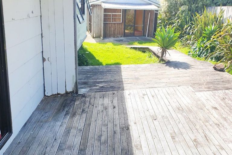 Photo of property in 25 Garelja Road, Henderson, Auckland, 0612
