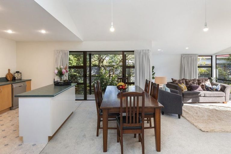 Photo of property in 32a Farquhars Road, Redwood, Christchurch, 8051