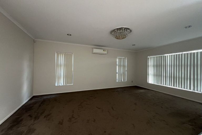 Photo of property in 99 Flat Bush School Road, Flat Bush, Auckland, 2019