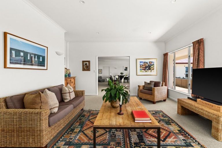 Photo of property in 306 Te Mata Road, Havelock North, 4294