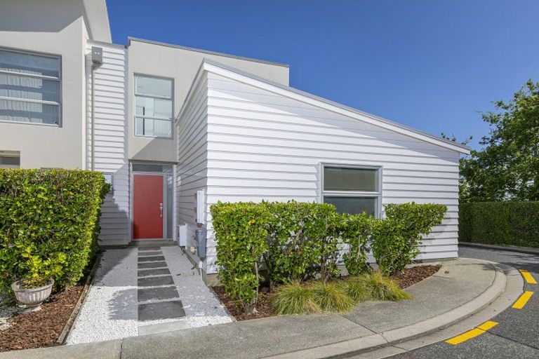 Photo of property in 12/40 Scarlet Oak Drive, Schnapper Rock, Auckland, 0632