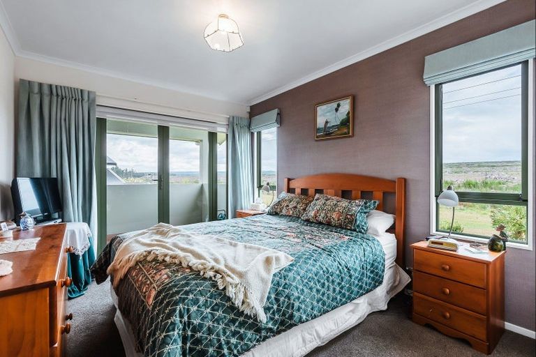 Photo of property in 91 Kahotea Drive, Motuoapa, 3382