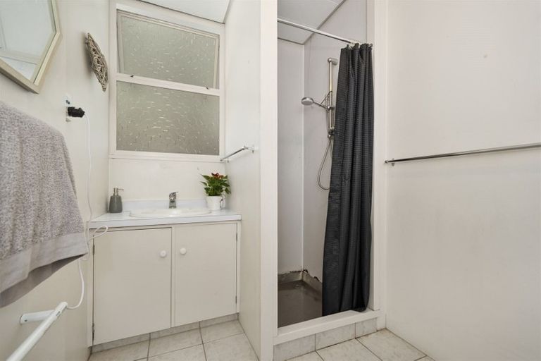 Photo of property in 1/4 Tahara Crescent, Mount Maunganui, 3116