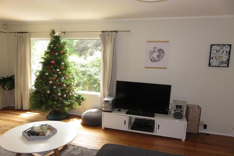 Photo of property in 2 Trilids Lane, Churton Park, Wellington, 6037