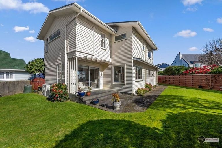Photo of property in 7 Earlston Grove, Avalon, Lower Hutt, 5011