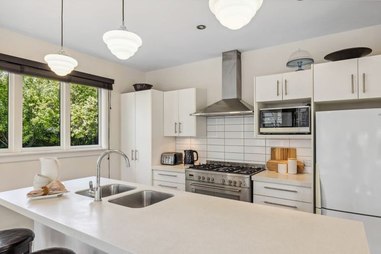 Photo of property in 31 Prossers Road, Saint Martins, Christchurch, 8022