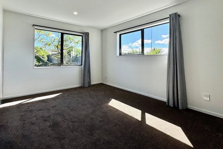 Photo of property in 50e Greenmeadows Avenue, Manurewa East, Auckland, 2102