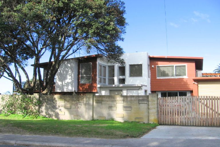 Photo of property in 2 Marine View, Orewa, 0931