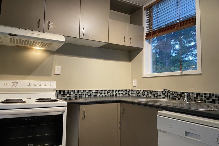 Photo of property in 12f2- Wood Street, Wallaceville, Upper Hutt, 5018