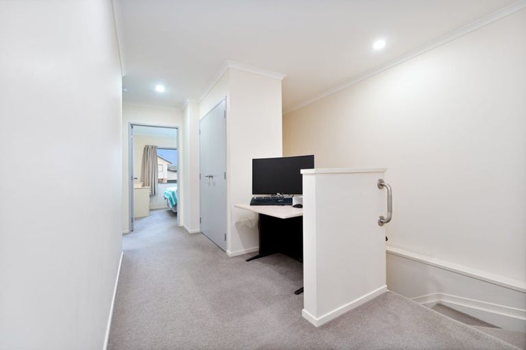 Photo of property in 13 Pyramid Place, Glen Eden, Auckland, 0602