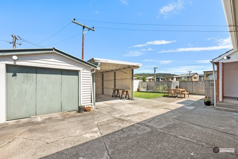 Photo of property in 40 Hewer Crescent, Naenae, Lower Hutt, 5011