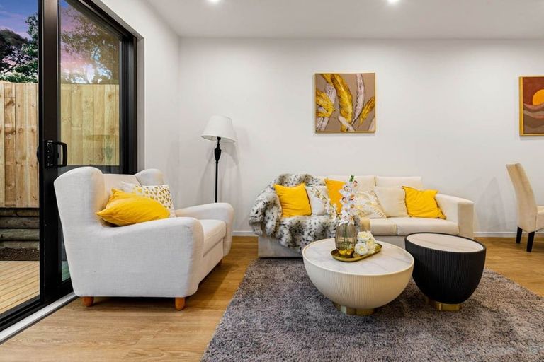 Photo of property in 208a Ti Rakau Drive, Pakuranga Heights, Auckland, 2010