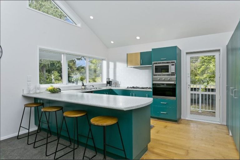Photo of property in 2/35 Glenvar Road, Torbay, Auckland, 0630