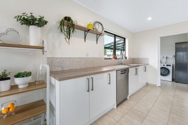 Photo of property in 7 Cargill Grove, Kelvin Grove, Palmerston North, 4414