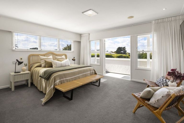 Photo of property in 65 Braid Road, St Andrews, Hamilton, 3200