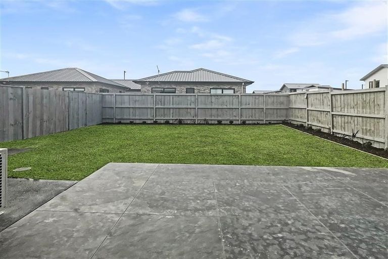 Photo of property in 92 Te Napi Drive, Takanini, 2112