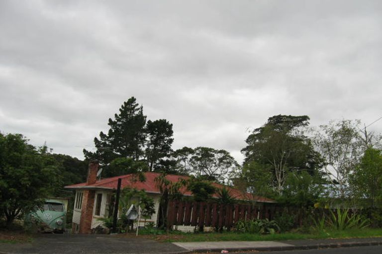 Photo of property in 60 Chippendale Crescent, Birkdale, Auckland, 0626
