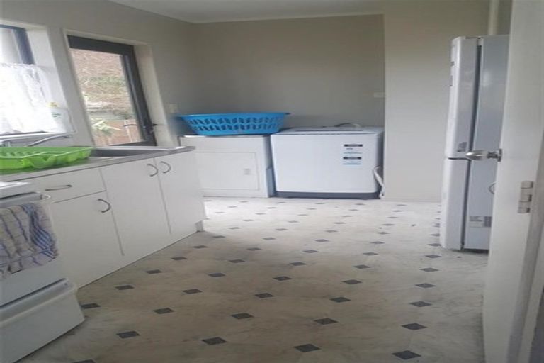 Photo of property in 31 Churchill Avenue, Manurewa, Auckland, 2102