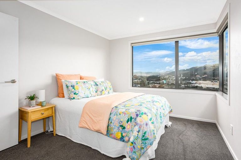 Photo of property in 18a Omaka Place, Aotea, Porirua, 5024