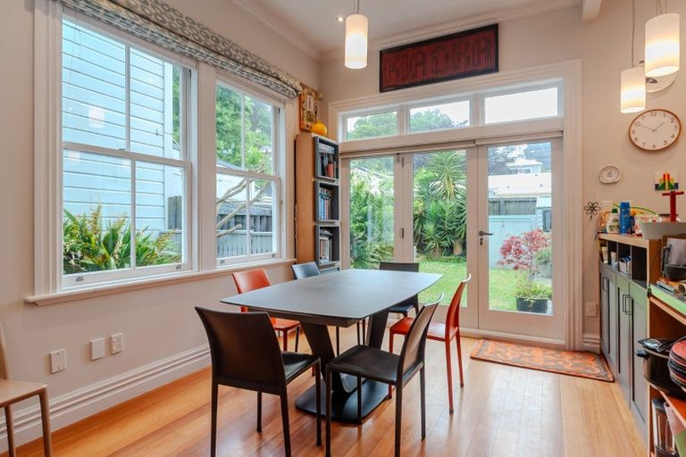 Photo of property in 44 Aro Street, Aro Valley, Wellington, 6021