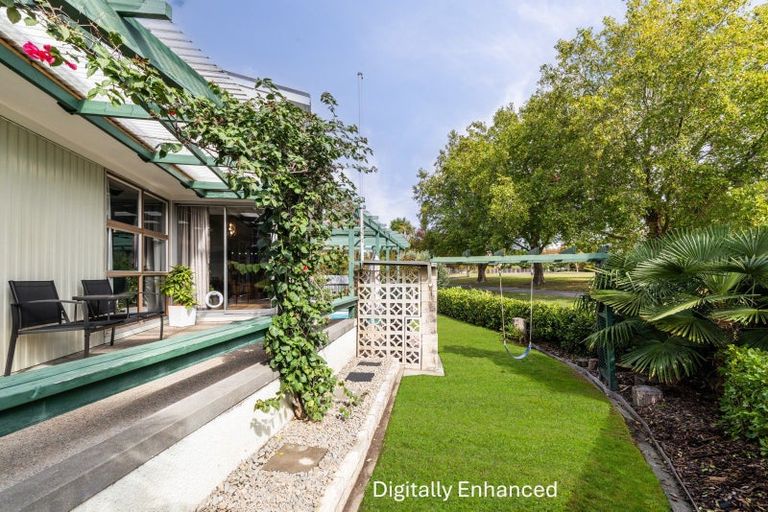 Photo of property in 110 Avondale Road, Taradale, Napier, 4112