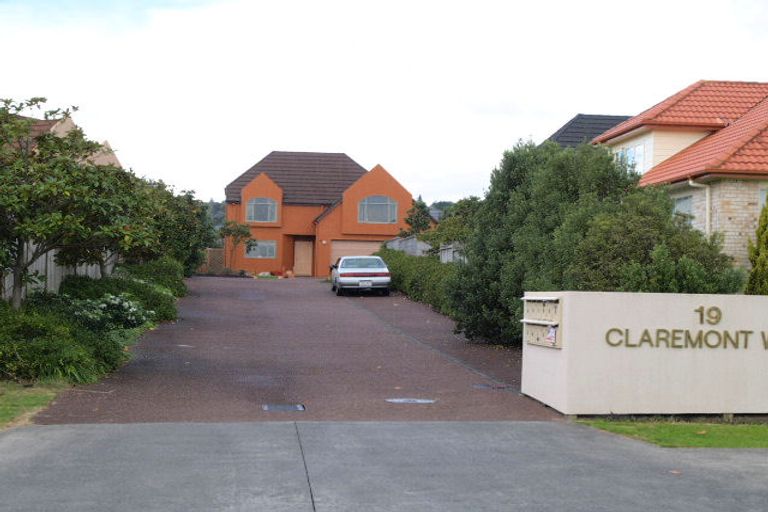 Photo of property in 19l Claremont Way, East Tamaki Heights, Auckland, 2016