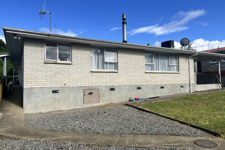Photo of property in 24 Guy Street, Dannevirke, 4930