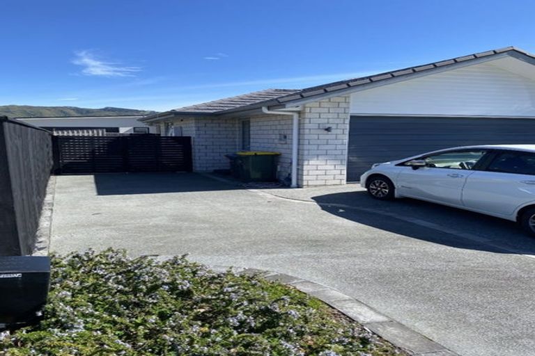 Photo of property in 6 Ken Douglas Drive, Aotea, Porirua, 5024