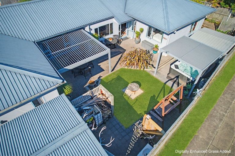 Photo of property in 11 Fishermans Drive, Coastlands, Whakatane, 3120