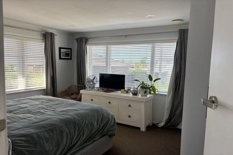 Photo of property in 5 Wiseley Road, Hobsonville, Auckland, 0618
