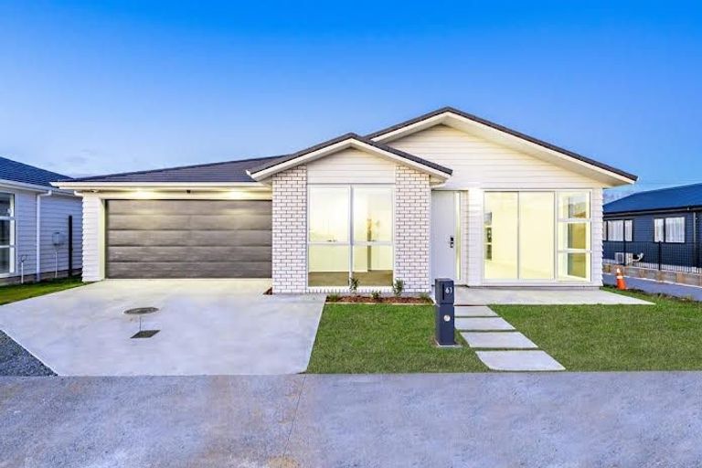 Photo of property in 61 Sapwood Crescent, Takanini, 2110