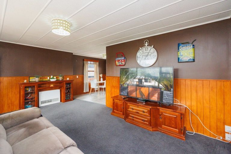 Photo of property in 39 Somerset Crescent, Highbury, Palmerston North, 4412