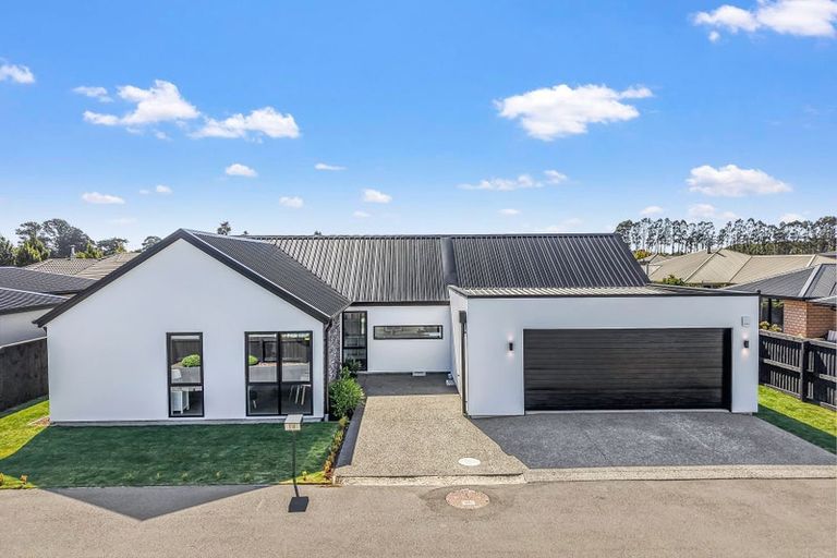 Photo of property in 14 Coupling Close, Prebbleton, 7604