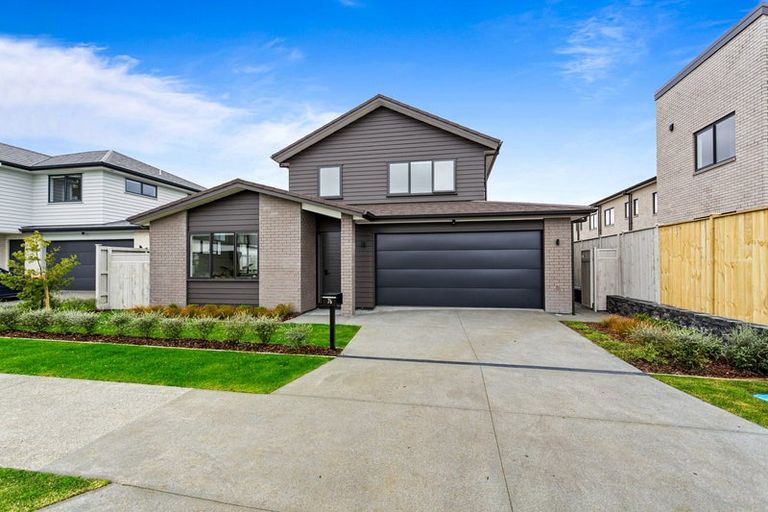 Photo of property in 77 Pepene Avenue, Takanini, Auckland, 2112