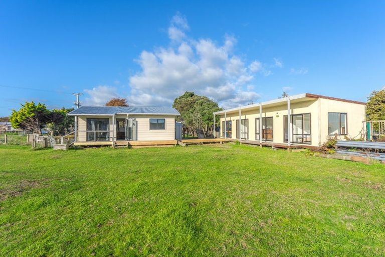 Photo of property in 32 Temuera Street, Otaki, 5512