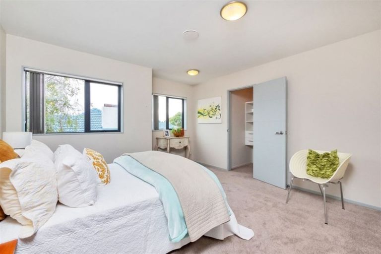 Photo of property in 7 Roberts Road, Te Atatu South, Auckland, 0610