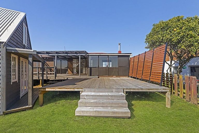 Photo of property in 18 Prangley Avenue, Mangere, Auckland, 2022