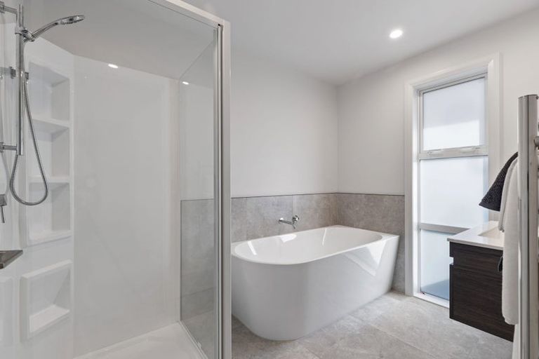 Photo of property in 5 Mangatainoka Lane, Awapuni, Palmerston North, 4412