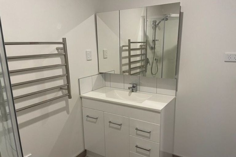 Photo of property in 202/28c Eileen Newey Place, Henderson, Auckland, 0612