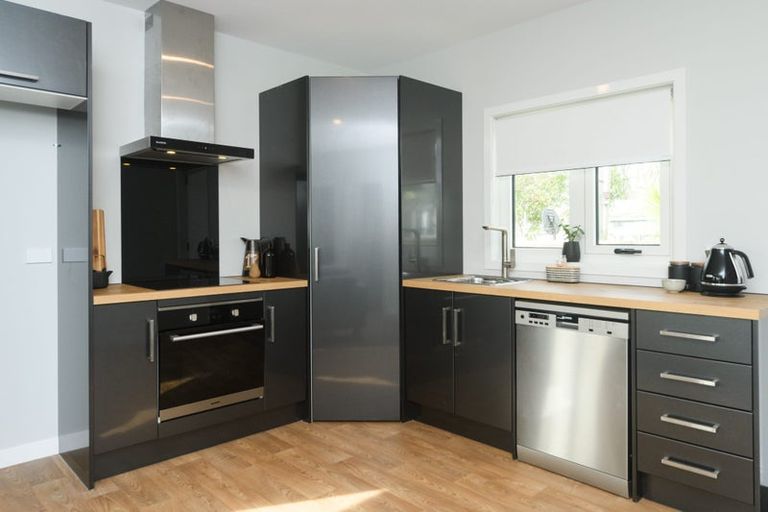 Photo of property in 8a Cuba Street, Takaro, Palmerston North, 4412