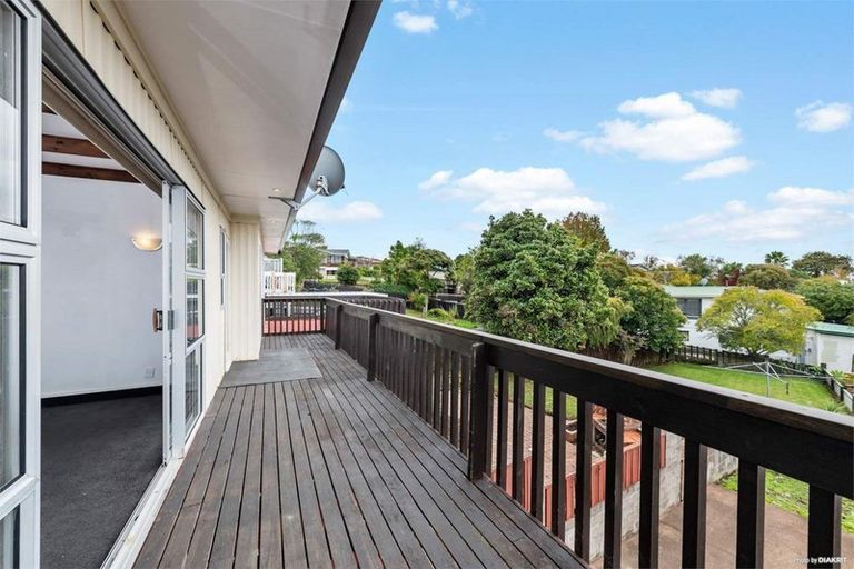 Photo of property in 43 Spence Road, Henderson, Auckland, 0612