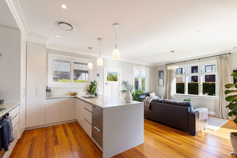 Photo of property in 12 Sunderland Avenue, Hobsonville, Auckland, 0616