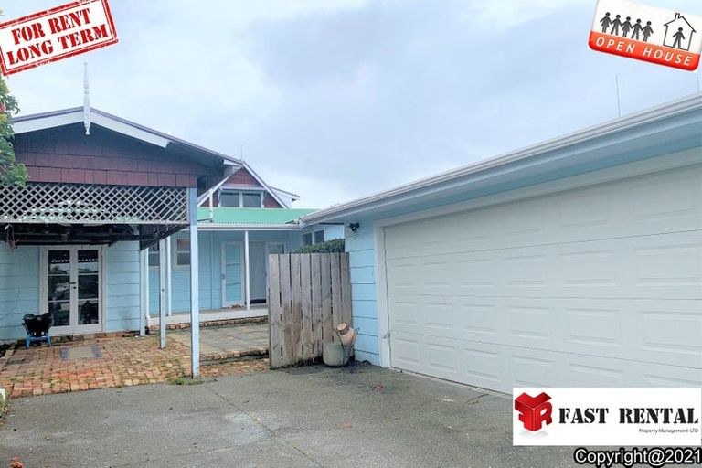 Photo of property in 83 Red Beach Road, Red Beach, 0932