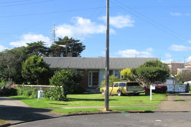 Photo of property in 11 Herald Place, Otara, Auckland, 2023