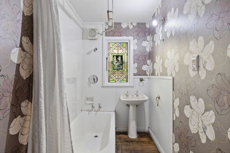 Photo of property in 8 Millar Street, Terrace End, Palmerston North, 4410