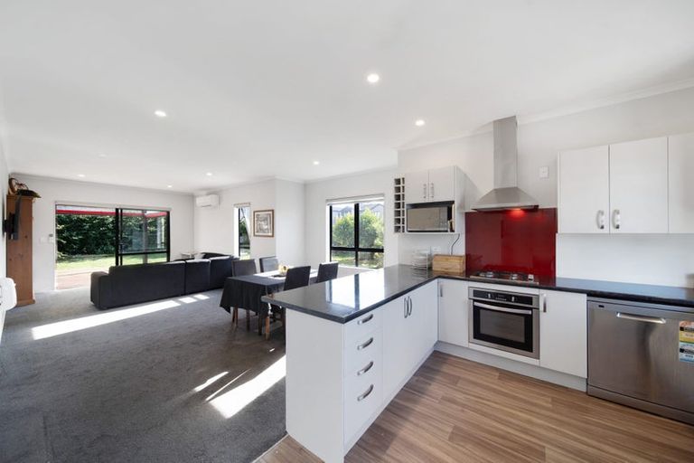 Photo of property in 70 Kaimoana Street, Weymouth, Auckland, 2103